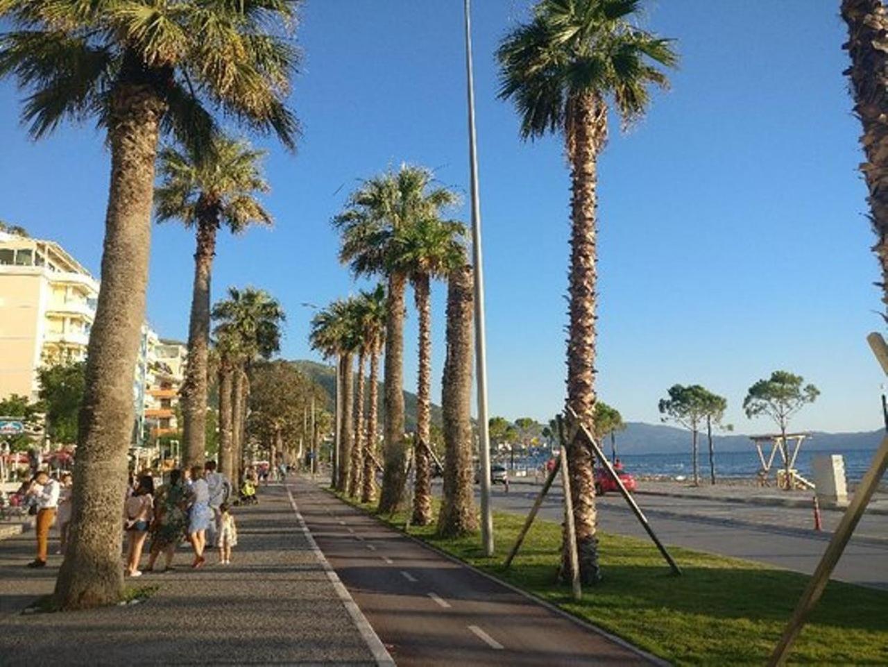 Sea View Apartment Onorato 1 Vlore Luaran gambar